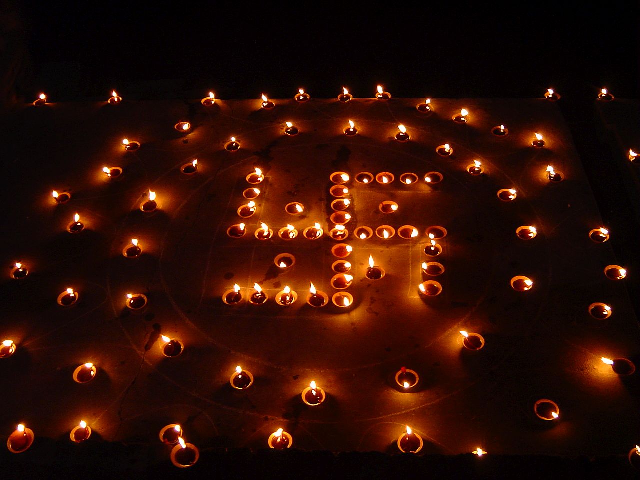 202111021718223025169_dev_deepavali.jpg